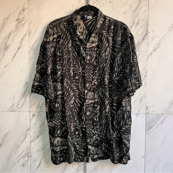 H&M Leaves Patterned Button Resort Shirt SZ M - Picture 2 of 6